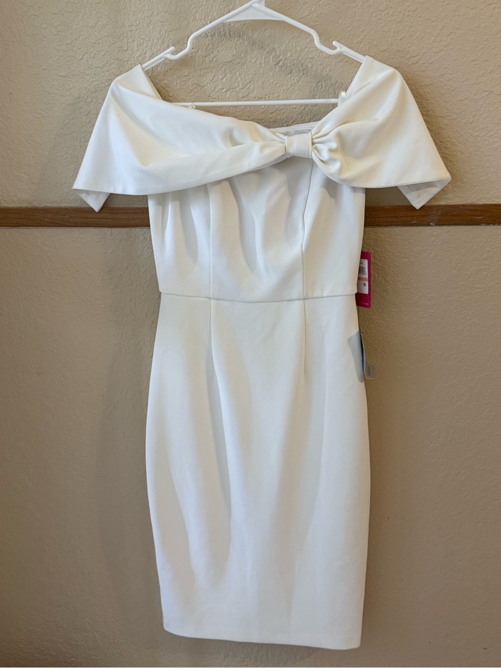 Vince Camuto Bow Collar Off-The-Shoulder Sheath Dress in ivory/white